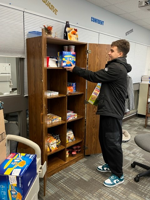 Trailblazer Snack Pantry Volunteers