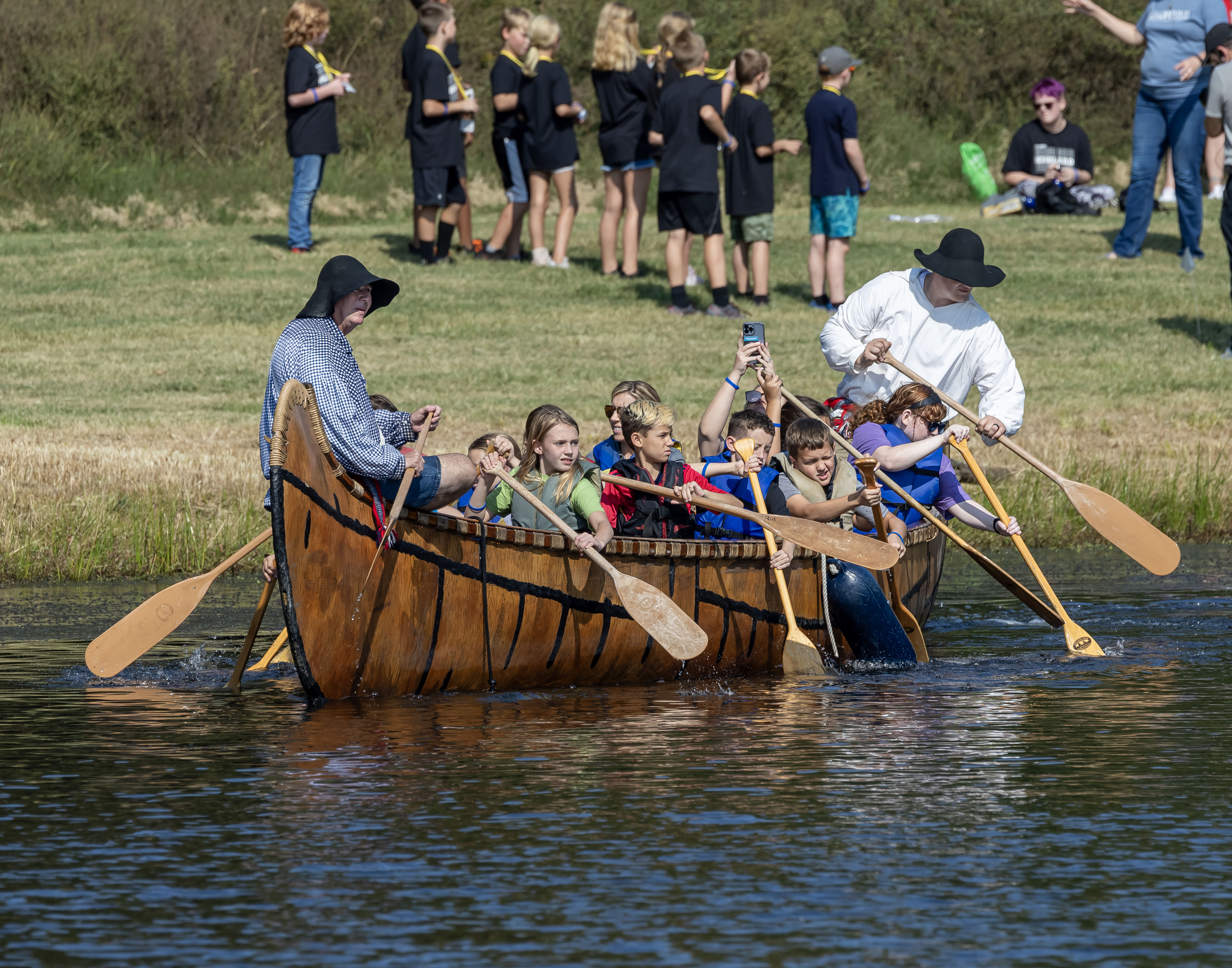 A highlight of every Water Festival are the canoe rides across the pond, sponsored by the Illinois Department of Natural Resources. JAN DONA/L&C Marketing & PR