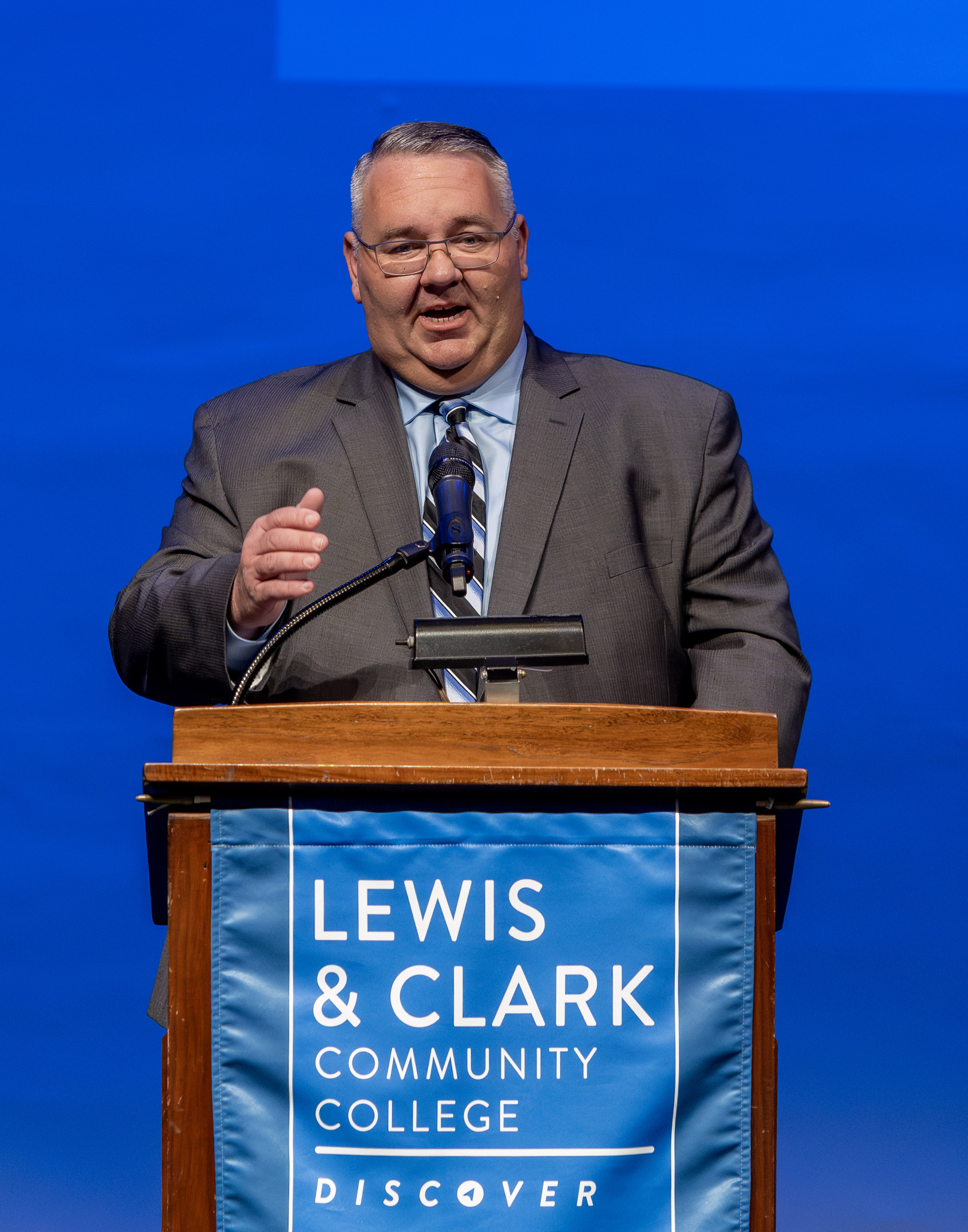 Ralph Wideman addressed attendees at the 2025 Illinois High School Diploma Graduation Ceremony, June 6 in the Hatheway Cultural Center’s Ann Whitney Olin Theatre. Photo by Jan Dona, LC Marketing & PR