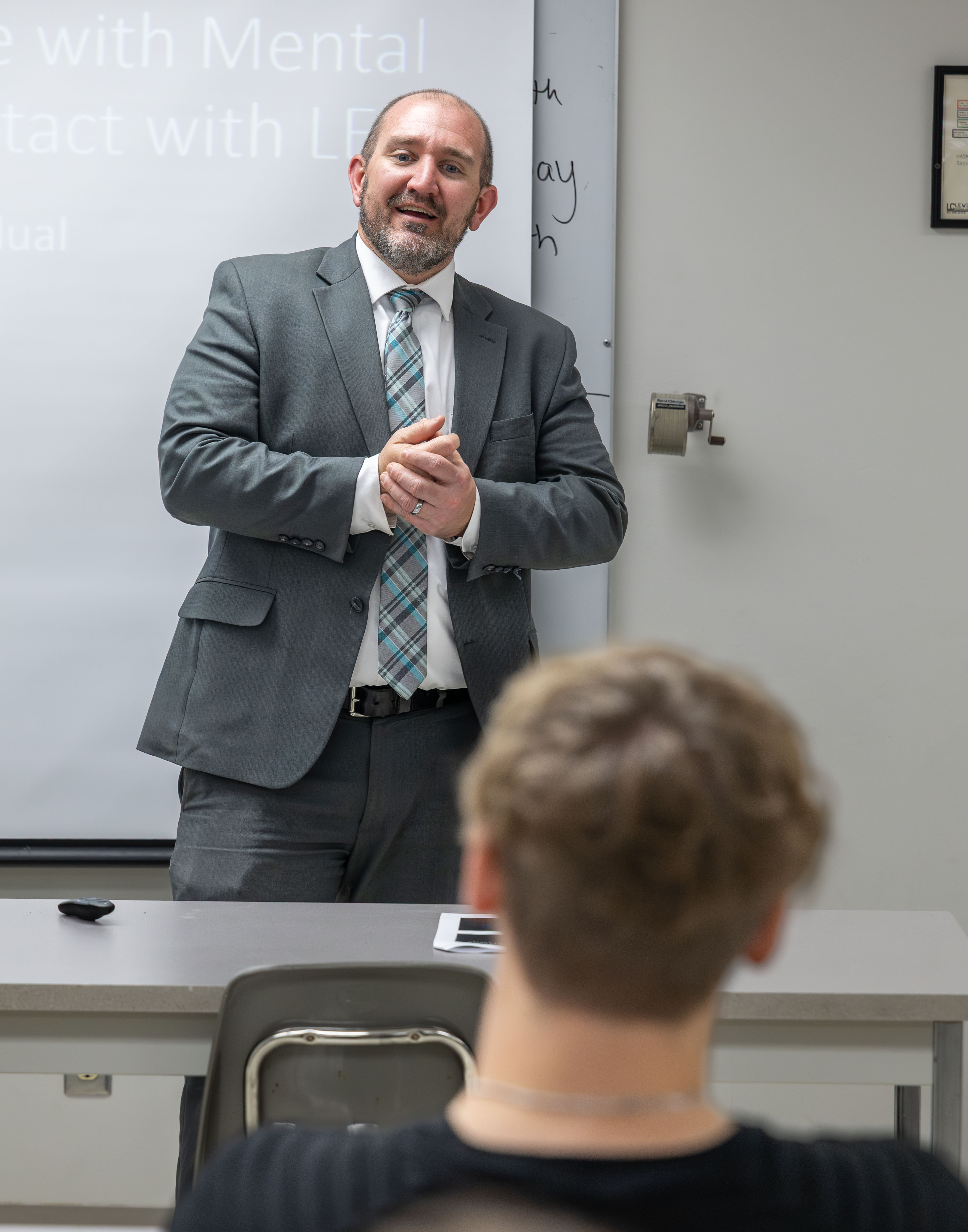 Madison County Assistant State’s Attorney Luke Yager talks to students in LC’s Mental Health and Criminal Justice class. JAN DONA/LC MARKETING & PR