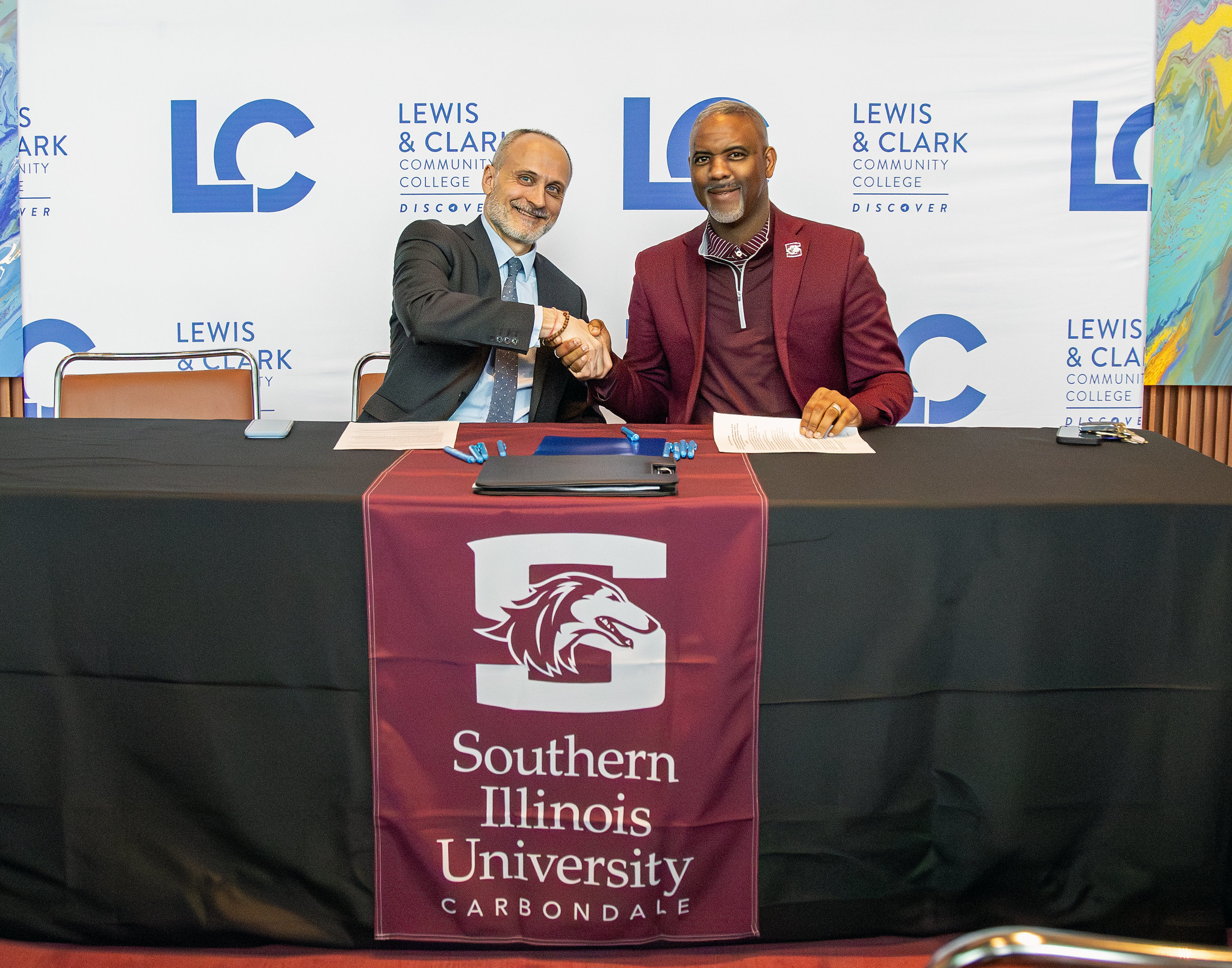 LC President Ken Trzaska and SIUC Chancellor Austin Lane met March 5 to sign a transfer agreement between the two schools. Photo by Jan Dona, LC Marketing & PR