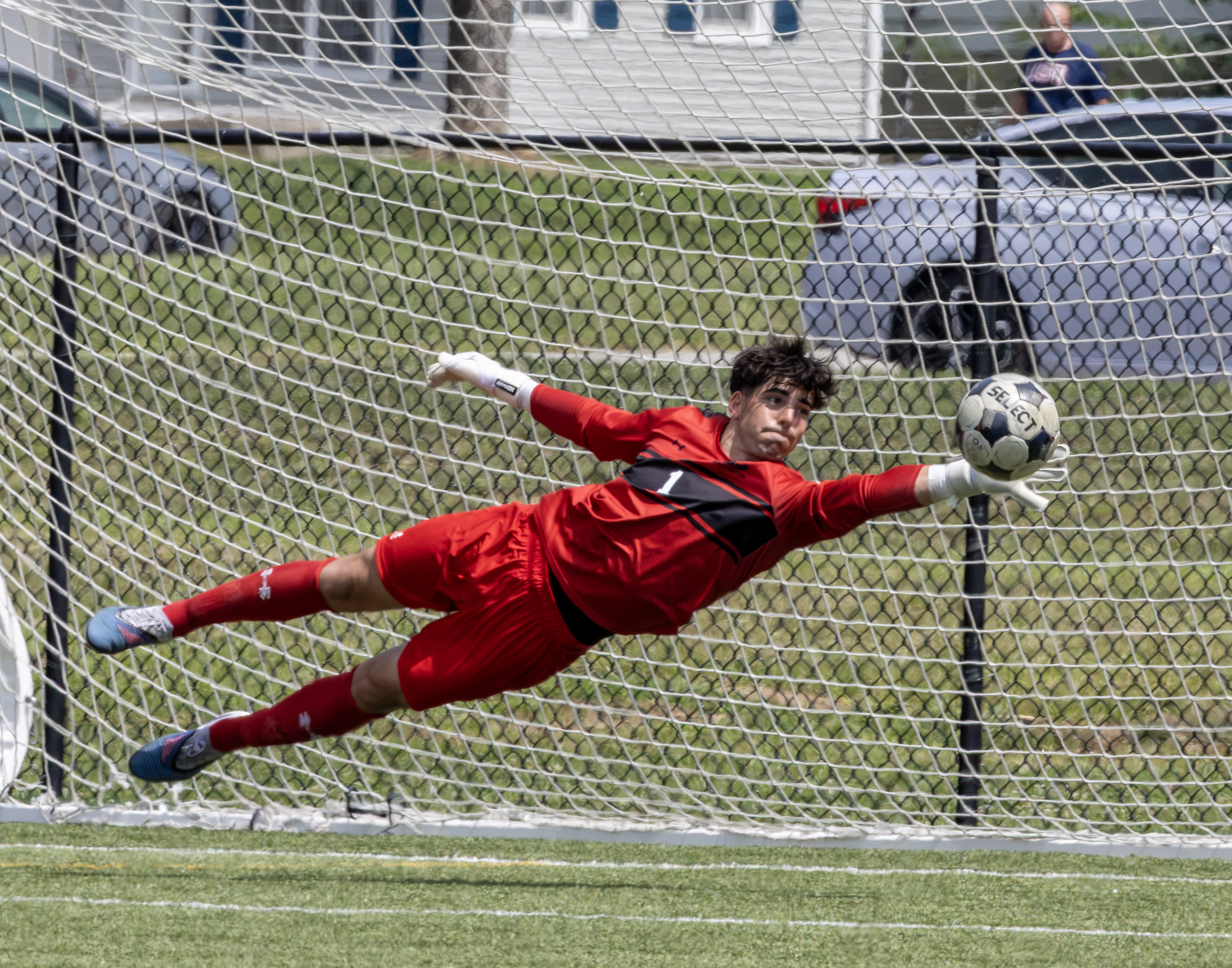 Freshman goalkeeper Hugo Calvo Muñoz makes a diving save during the Trailblazers’ 3-0 win over Marshalltown Community College Aug. 23 at Glazebrook Park. Photo by Jan Dona, LC Marketing/PR.